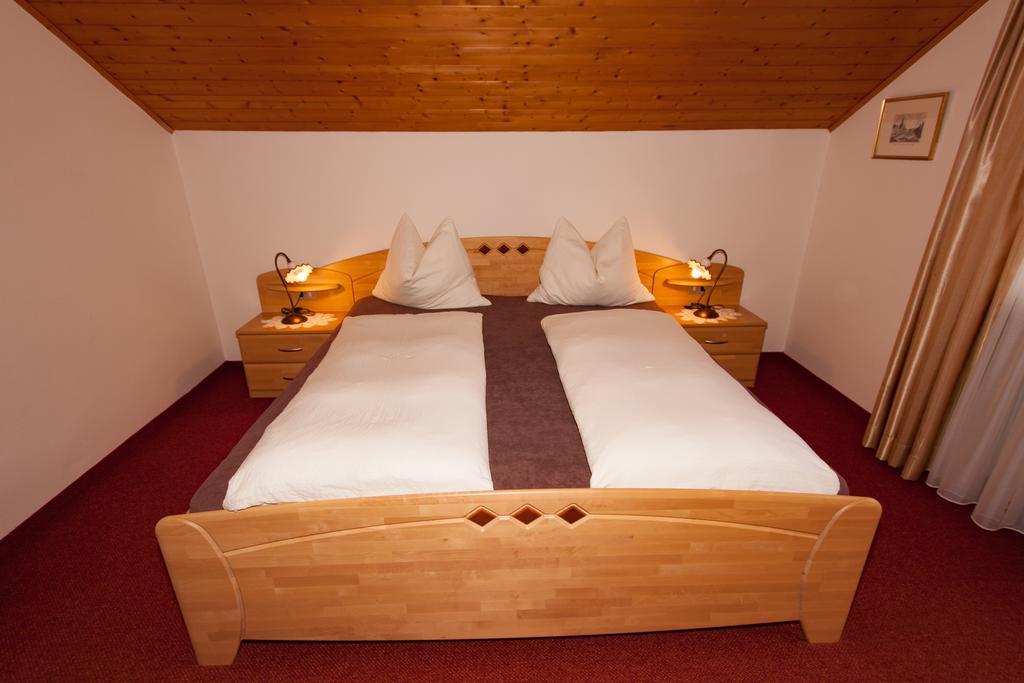 Oberlechnerhof Bed & Breakfast Rasun di Sopra Exterior foto