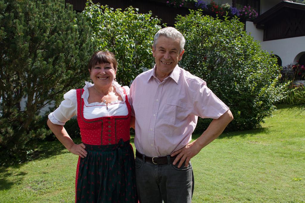 Oberlechnerhof Bed & Breakfast Rasun di Sopra Exterior foto