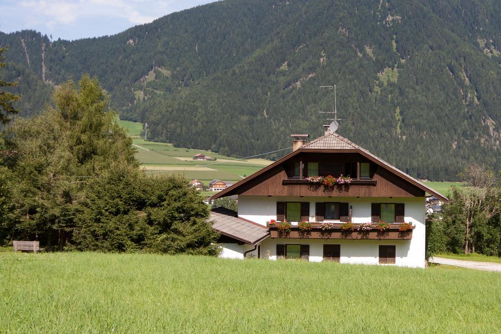 Oberlechnerhof Bed & Breakfast Rasun di Sopra Exterior foto