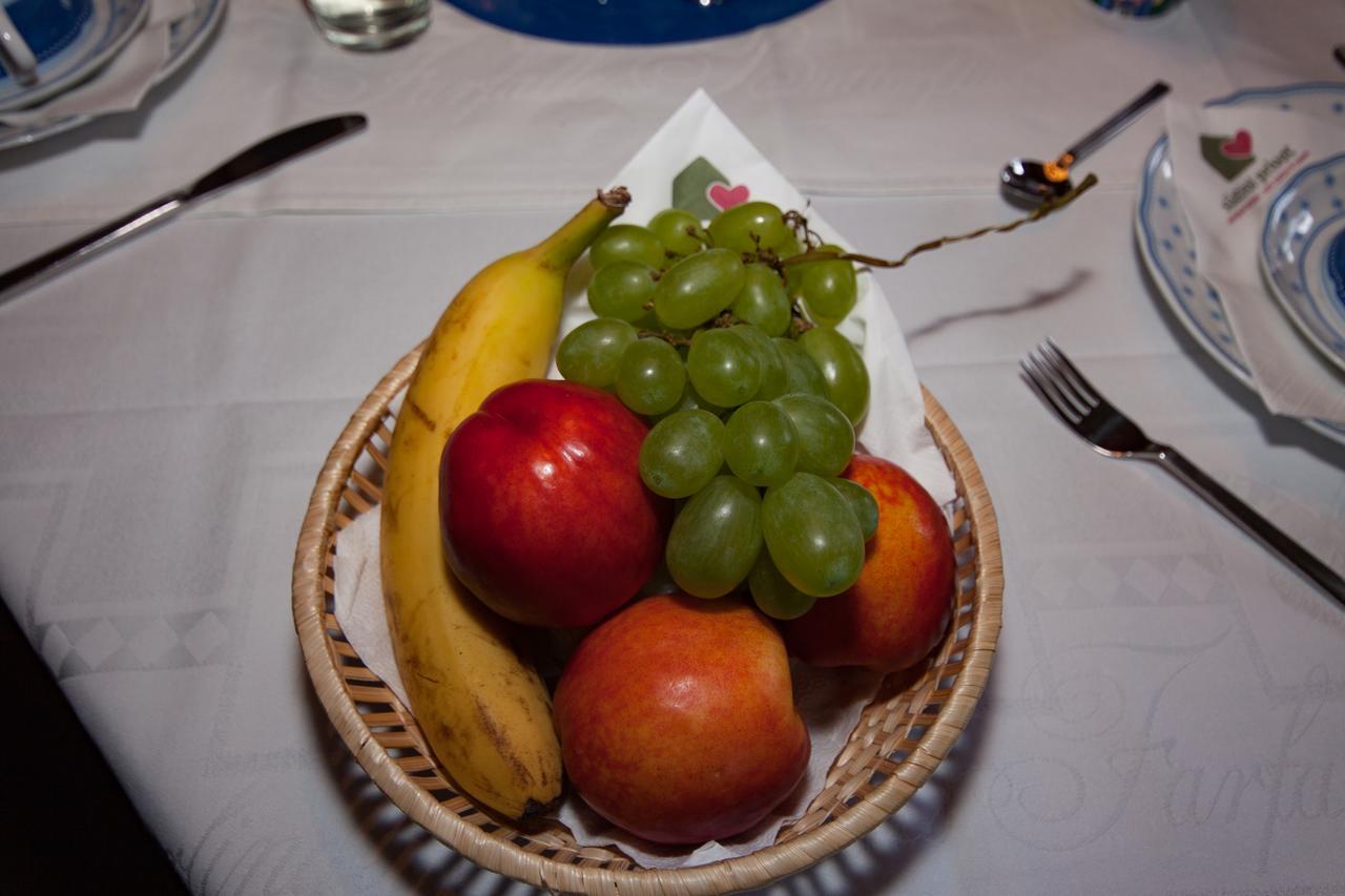 Oberlechnerhof Bed & Breakfast Rasun di Sopra Exterior foto